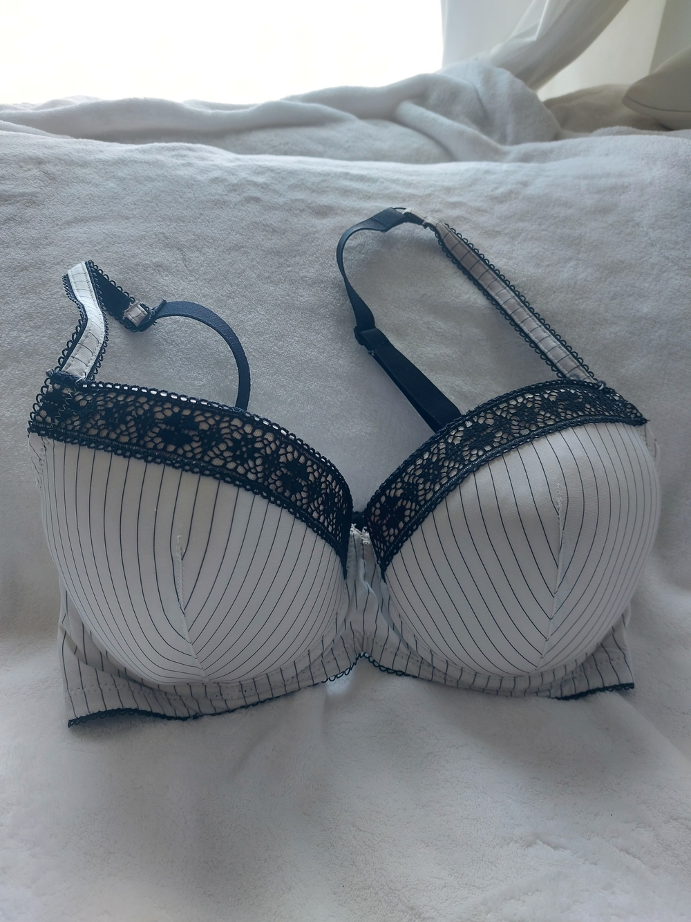 Parfait By Affinites Lace-Trim Pinstripe Underwire Bra - White & Black 36D